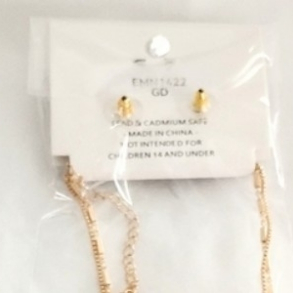 Delicate Gold Layered Necklace - Women Jewelry - Picture 4 of 7